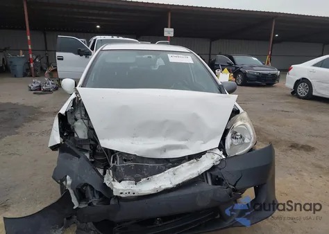 2010 Honda Fit Sport z USA, uszkodzony, nr VIN JHMGE8H47AC023912